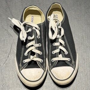 Girls Size 3 Converse Chuck Taylor Black and White Tennis Shoes
